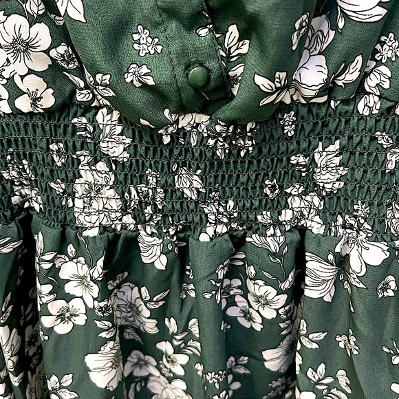 Juniors size small fall dress with arm ties, elastic waist, super soft material. - Picture 8 of 11